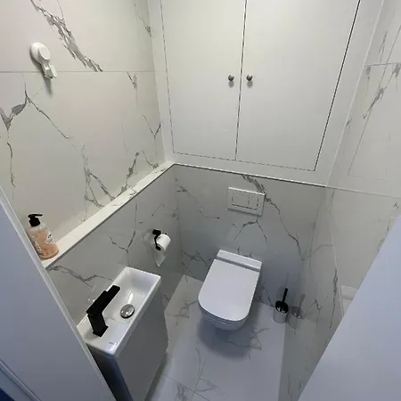 Sundeck Centre * Pressburg