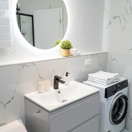 Sundeck Centre Apartment