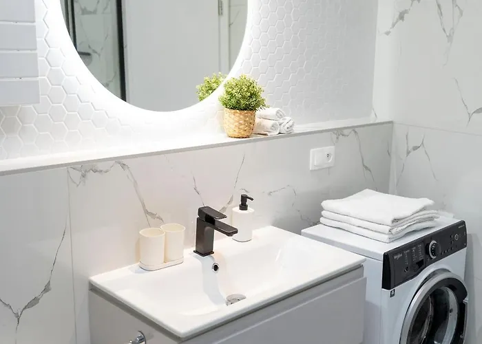 Sundeck Centre Apartment